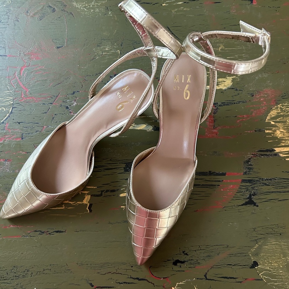 Mix No. 6 Metallic Gold Croc-Pattern Heels New No Box Size 10